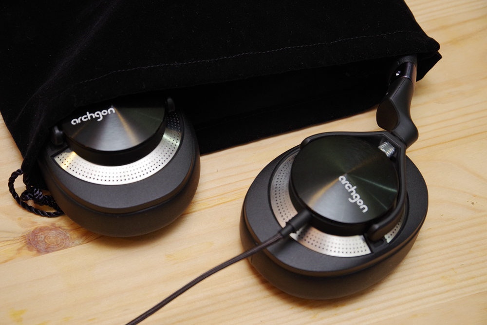 Computer speakers, Headphones, , Sound, Loudspeaker, , High-resolution audio, ThinkPad X1 Carbon, Sony Corporation, Subwoofer, electronics, technology, audio equipment, electronic device, audio, loudspeaker, electronics, sound, computer speaker, subwoofer