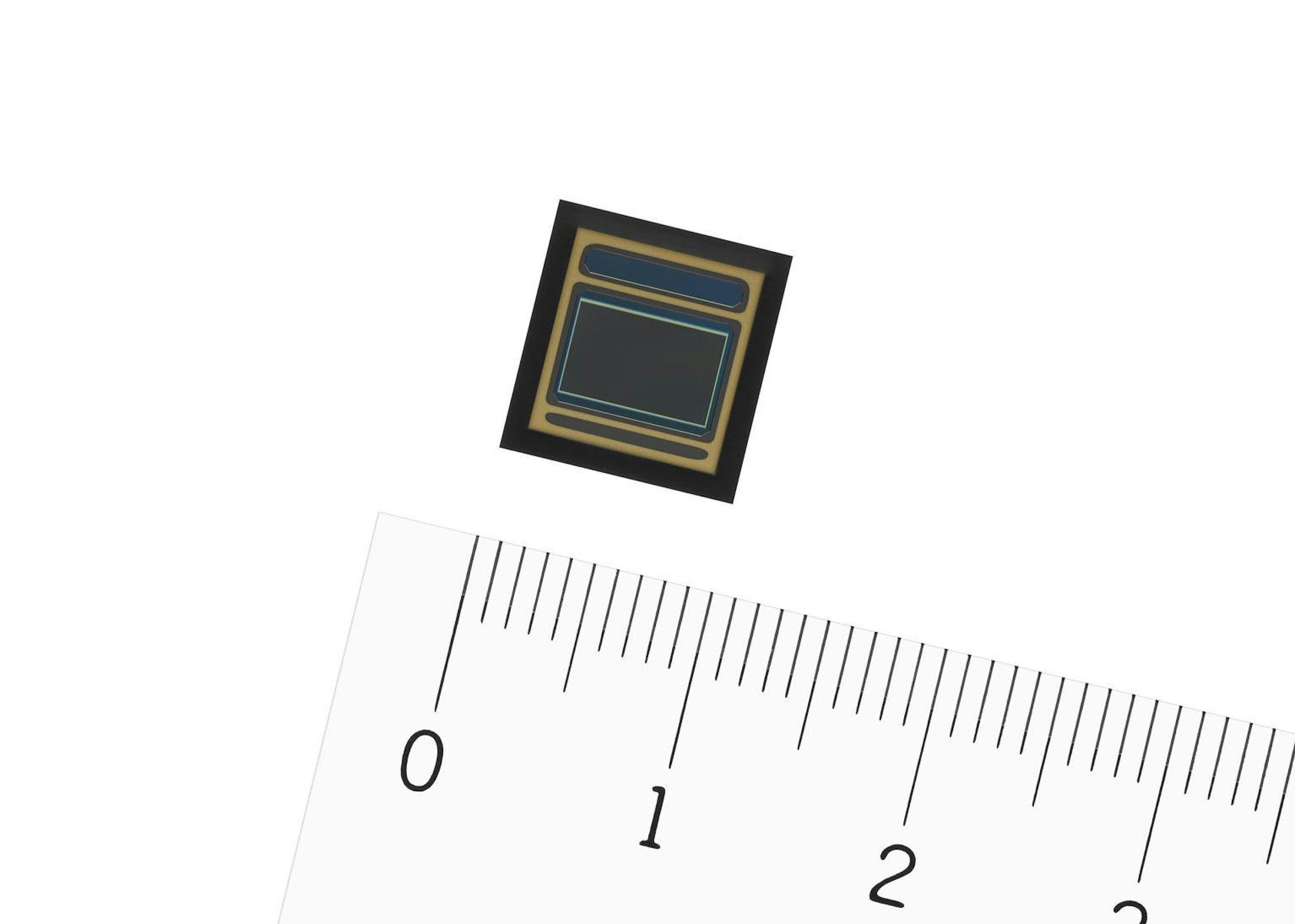 是讓汽車的智慧之眼不再被 LED 閃瞎， Sony 公布具高 ISO 與高動態範圍的車用感光元件 IMX390CQV這篇文章的首圖