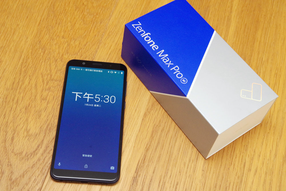 大電力、大螢幕的Android One 原生機， ZenFone Max Pro ( M1