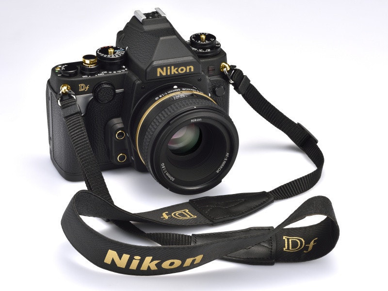是Nikon Df 推出一周年紀念版 Gold Edition ，限量 1,600 台這篇文章的首圖