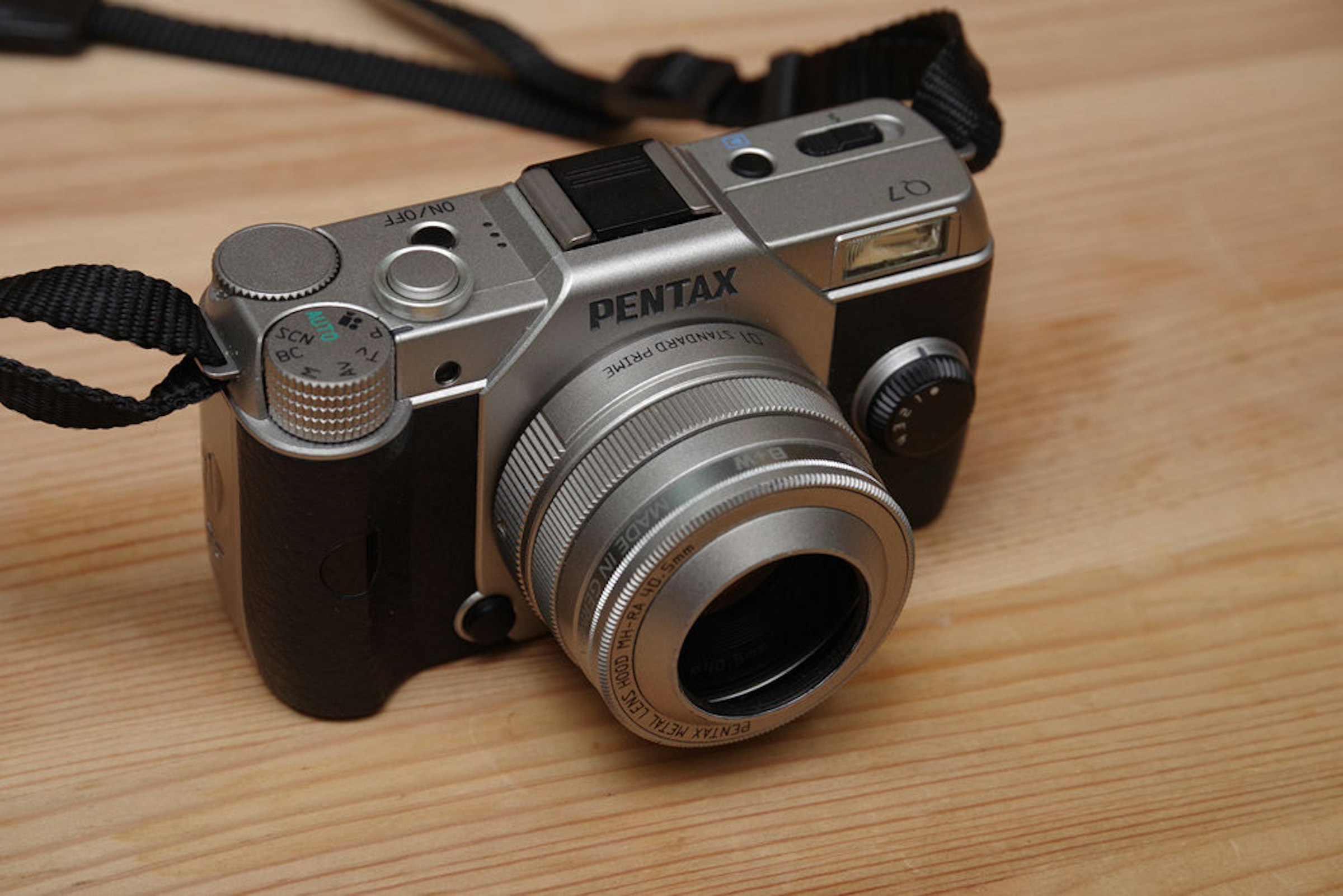 Digital SLR, Camera lens, Mirrorless interchangeable-lens camera, Photography, Single-lens reflex camera, Camera, Lens, Rangefinder camera, Product, Product design, digital slr, digital camera, camera, cameras & optics, single lens reflex camera, digital slr, mirrorless interchangeable lens camera, reflex camera, camera lens, camera accessory, photography