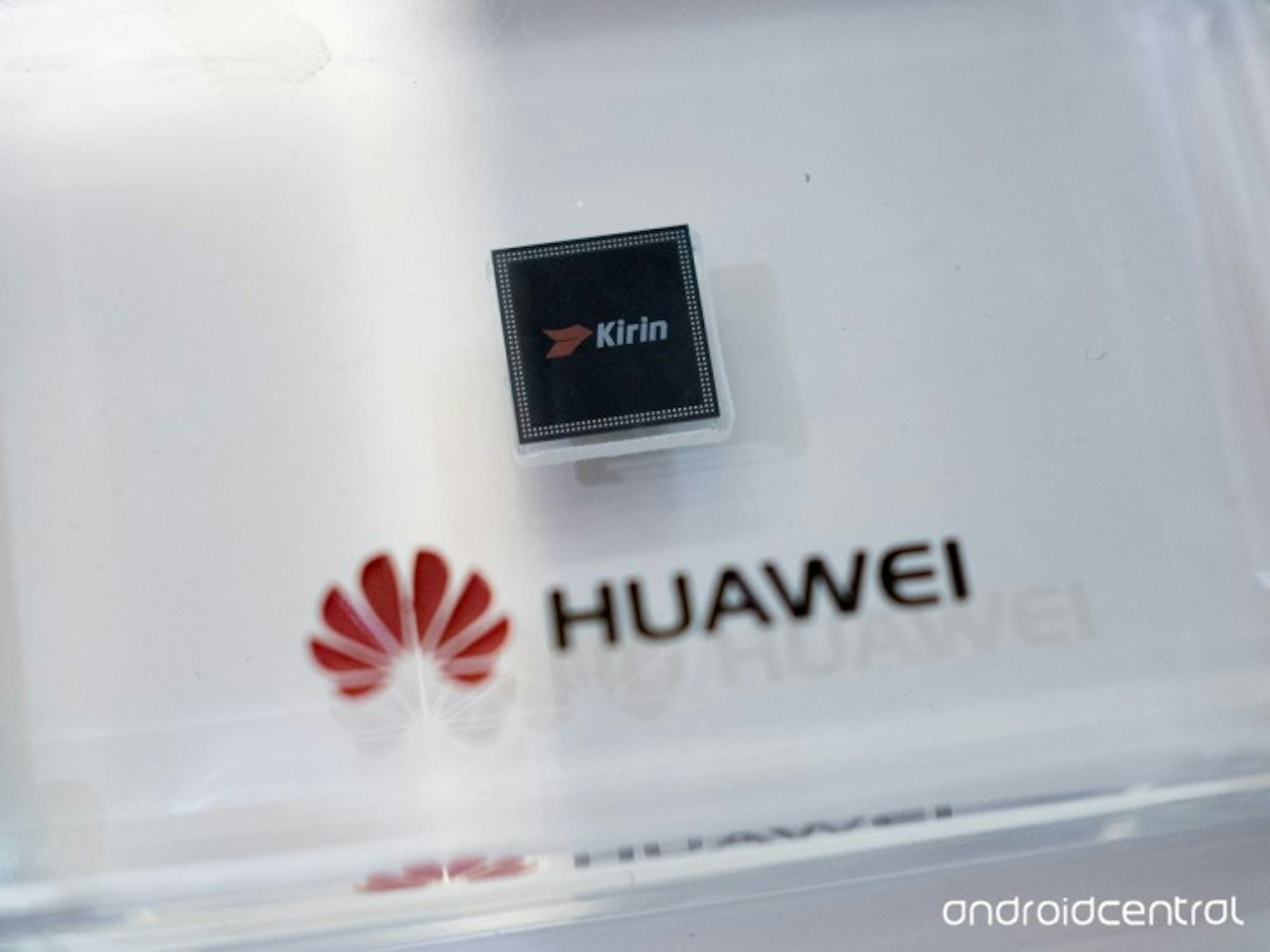是華為新旗艦機處理器 Kirin 950 正式發表，以安兔兔超過八萬分成績作為火力展示這篇文章的首圖