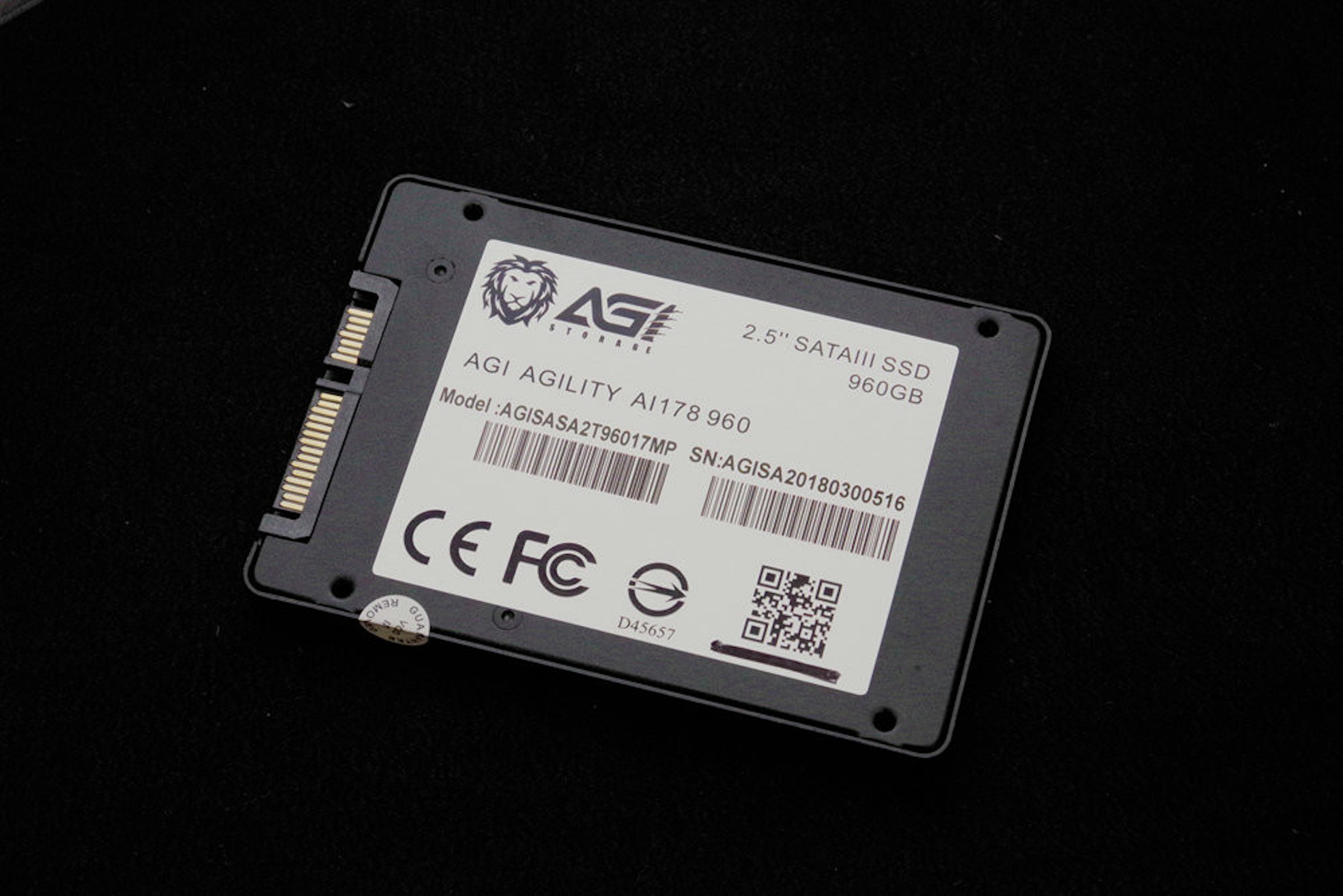 Hard Drives, Computer hardware, Flash memory, Disk storage, Computer, Data storage, USB Flash Drives, Computer data storage, Electronics, Computer memory, avtron, electronic device, technology, computer component, data storage device, hard disk drive, electronics, electronics accessory, flash memory, product, font, Avtron