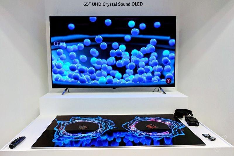 是Sony 在 CES 發表令人驚豔的 OLED 電視與揚聲器技術，背後的功臣看來是 LG Display 了這篇文章的首圖
