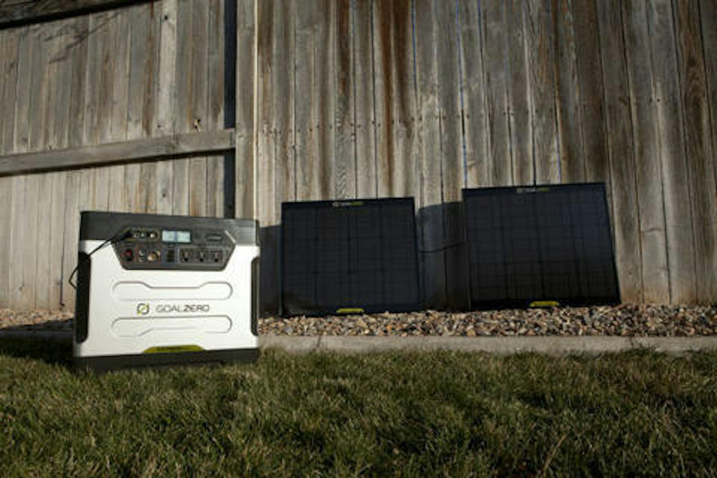 是什麼 12,000mAh 的行動電源在這顆 Yeti 1250 Solar Generator 面前都遜了這篇文章的首圖