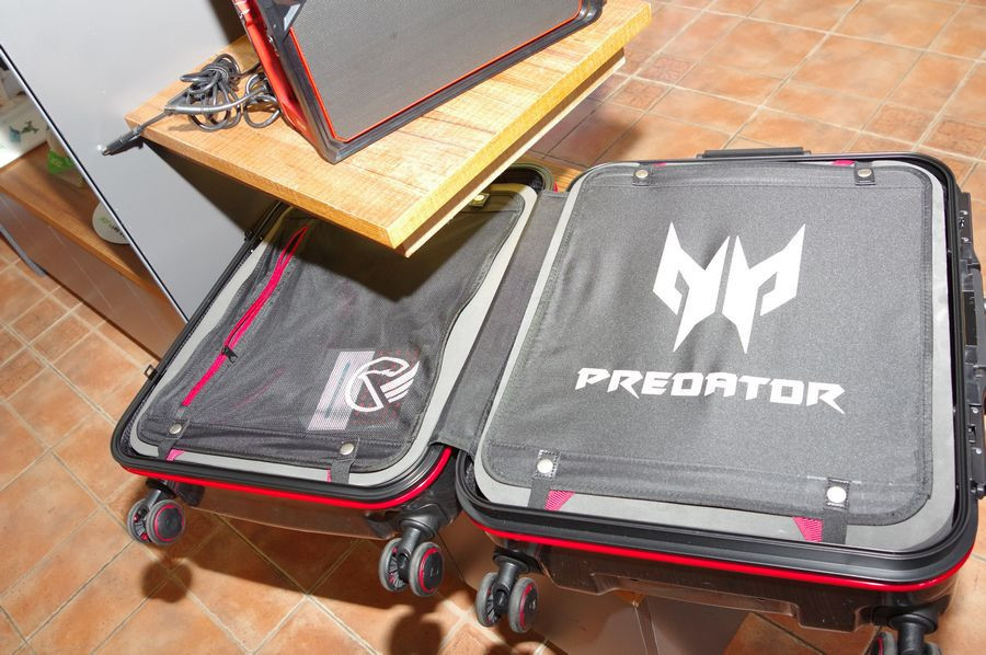 品)Predator G1 Suitcase (shin-