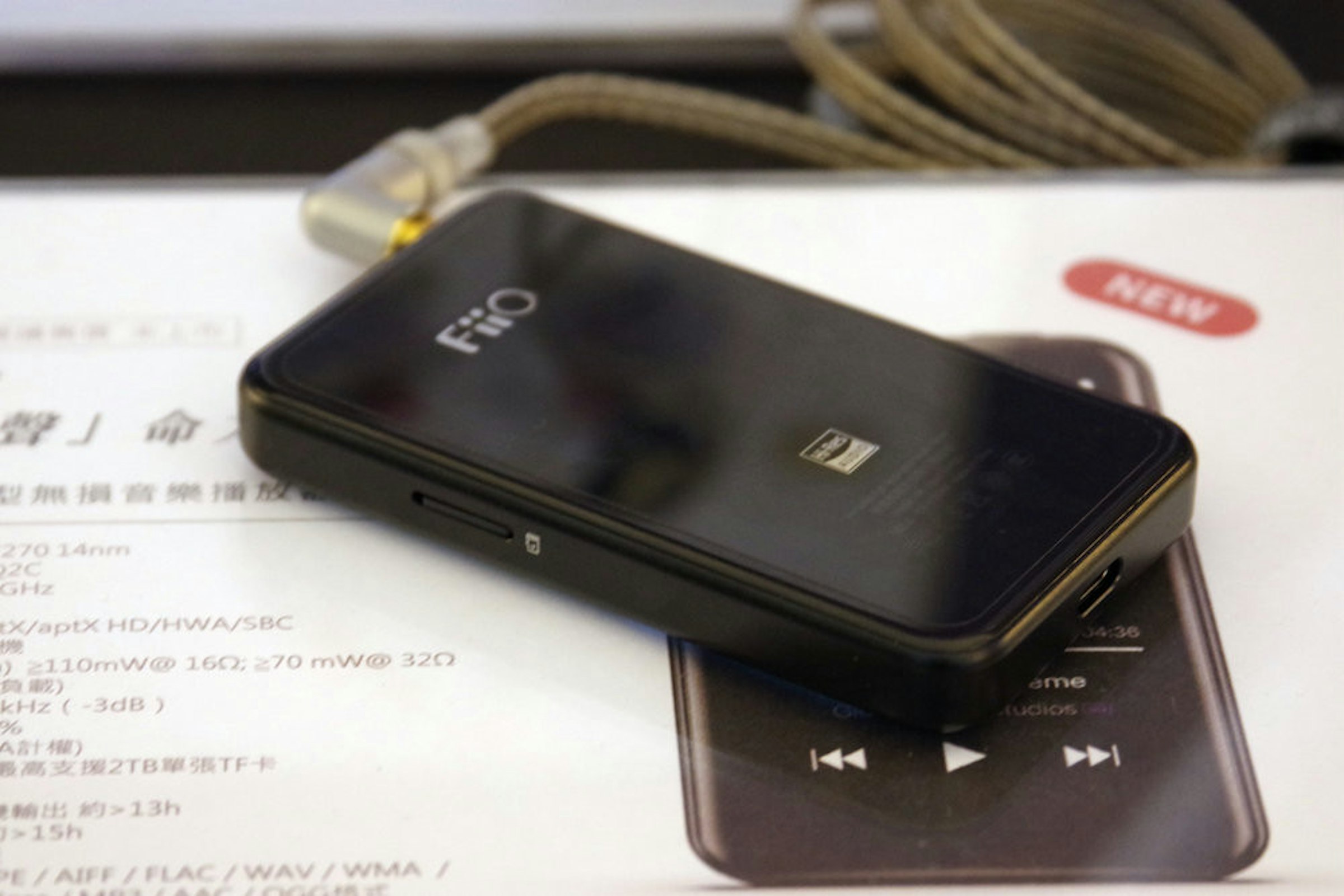 Smartphone, Electronics Accessory, Cellular network, Product design, Electronics, Product, Multimedia, Design, Mobile Phones, iPhone, electronics accessory, electronic device, gadget, mobile phone, electronics accessory, technology, communication device, electronics, smartphone, cellular network, multimedia