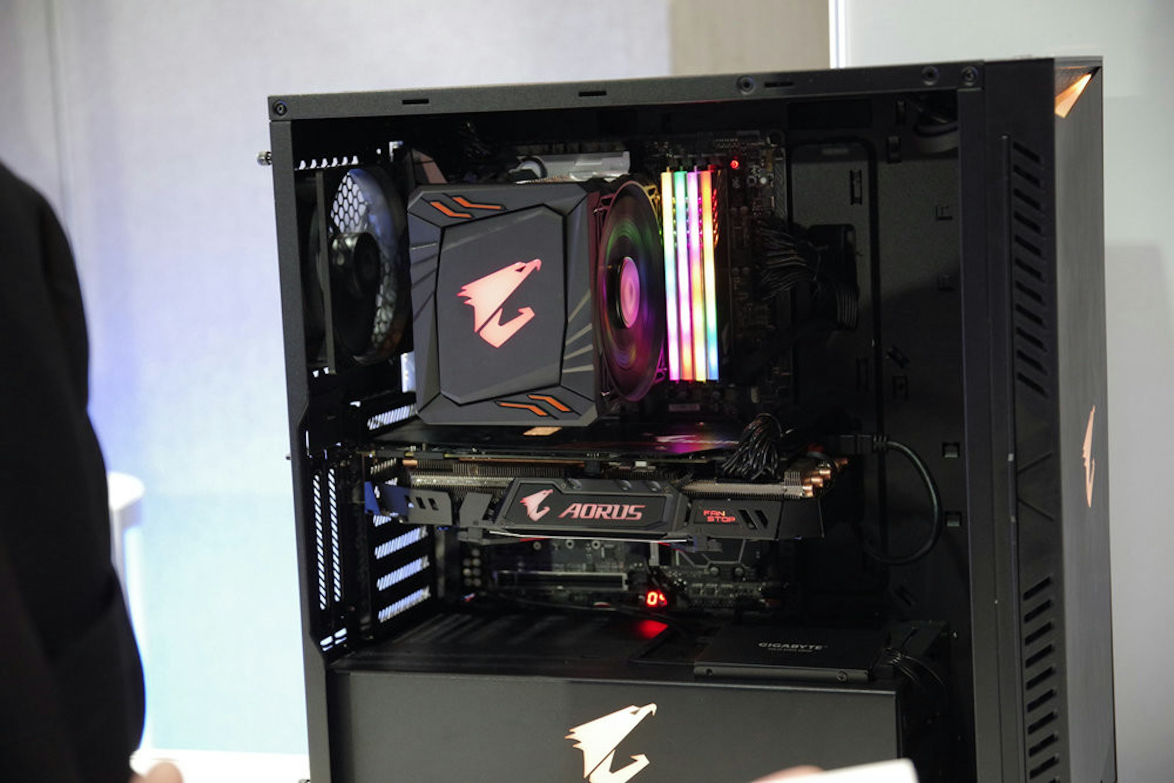 Computer Cases & Housings, Computer hardware, Computer System Cooling Parts, Cable management, Personal computer, Computer, Central processing unit, Electronics, Electronic Musical Instruments, Electrical cable, computer case, computer case, electronic device, technology, computer cooling, computer component, computer hardware, cpu, cable management, personal computer hardware, personal computer