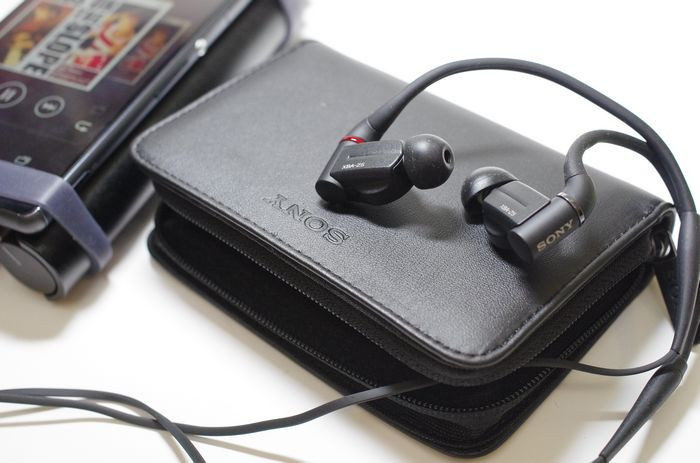 回歸監聽本位的圈鐵混合新旗艦， Sony XBA-Z5 耳道式耳機動手玩(87232