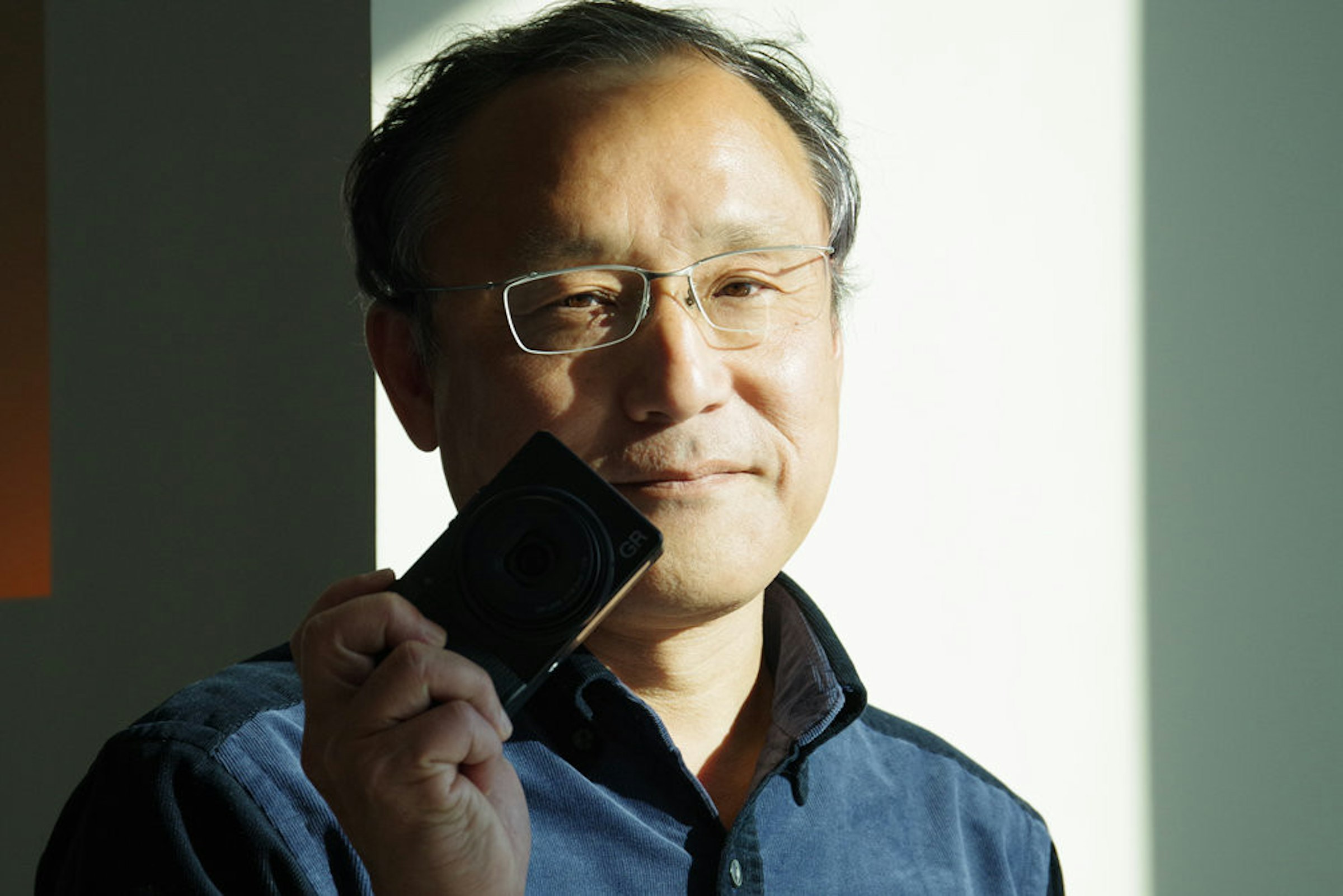 Microphone, Communication, Human behavior, Human, Behavior, Glasses, Entrepreneurship, glasses, glasses, microphone, electronic device, communication, vision care, human behavior, audio equipment, audio, portrait