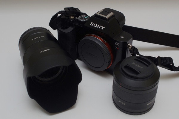 是追求高畫質的最小巧全片幅可換鏡頭機身， Sony A7R 動手玩這篇文章的首圖
