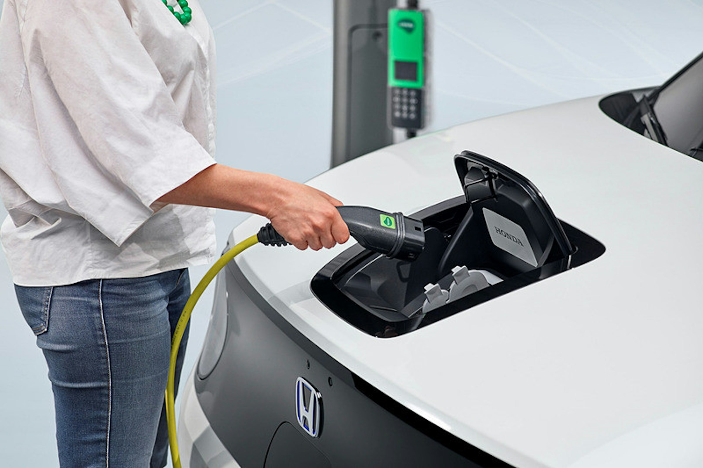 Car, Car tires, Car door, Wheel, Electric vehicle, Windshield, Vehicle, Luxury vehicle, Motor vehicle, Automotive design, vehicle door, Automotive design, Vehicle, Product, Vehicle door, Car, Personal luxury car, Automotive exterior, Windshield, Auto part, Wheel