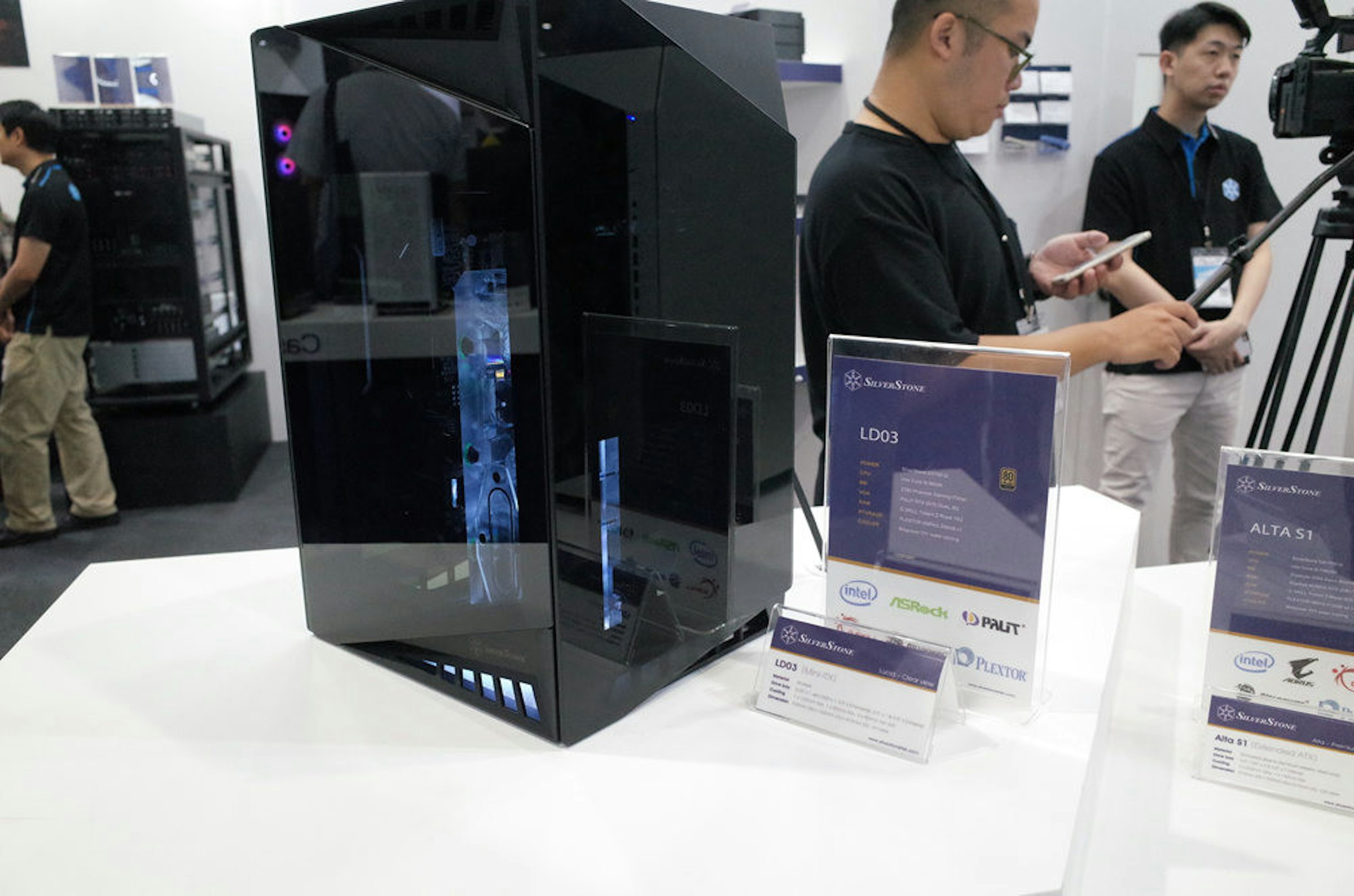Computer Cases & Housings, Product design, Product, Communication, Electronics, Design, Computer, Gadget, gadget, Product, Computer case, Gadget, Technology, Electronic device, Computer, Electronics, Server, Multimedia