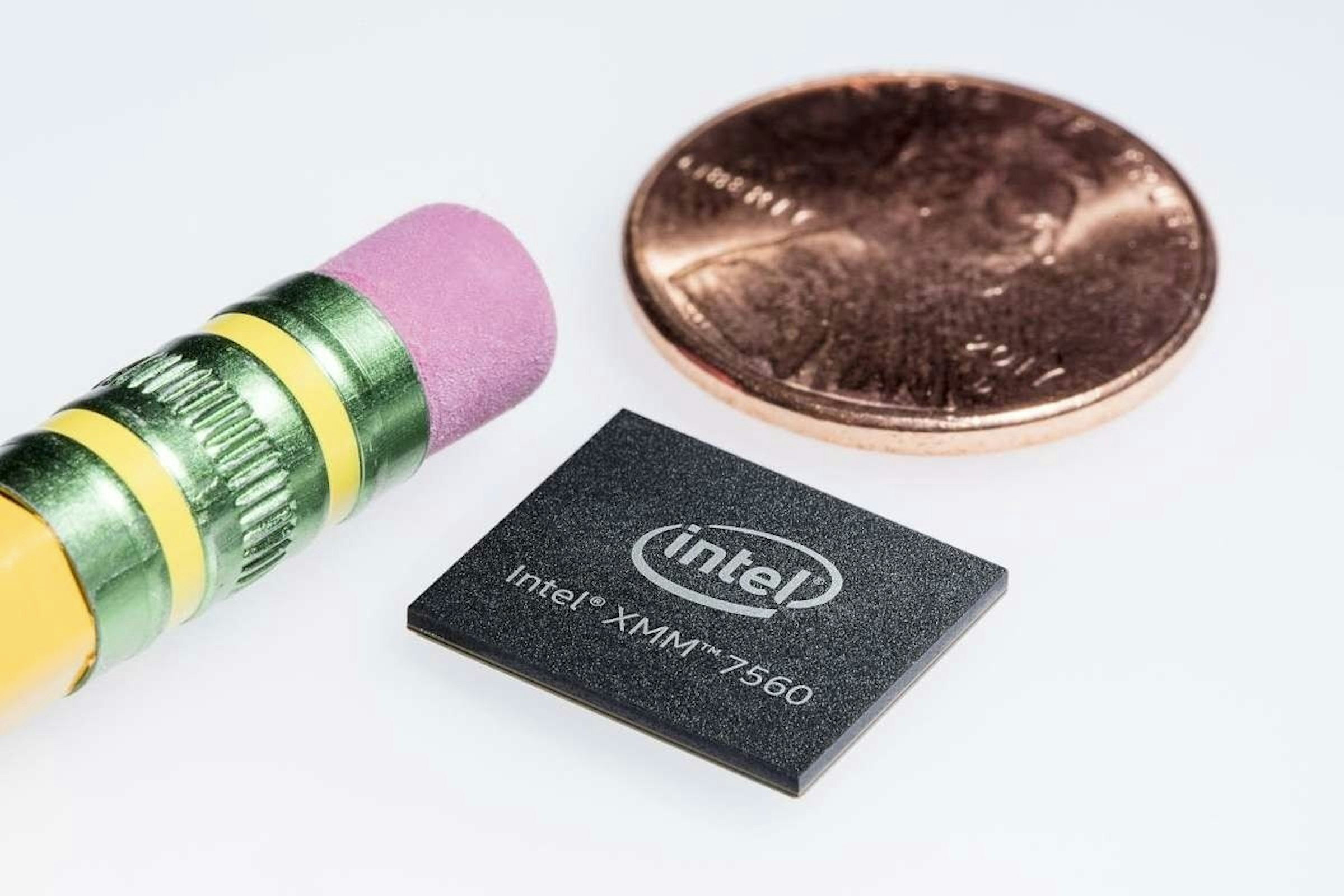 , Intel, Modem, LTE, Mobile broadband modem, , Qualcomm, Integrated Circuits & Chips, , Apple, intel xmm 7660, Product, Green, Pink, Metal, Font, Copper, Circle, Fashion accessory, Magenta, Brass
