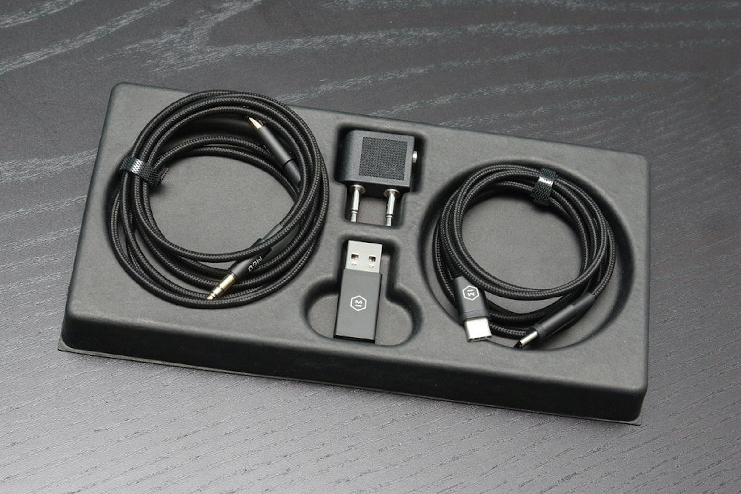 Electrical cable, Electronics, Electronic component, Product design, Font, Design, Product, Meter, hardware, Wire, Technology, Electronic device, Cable, Electronics, Electronics accessory