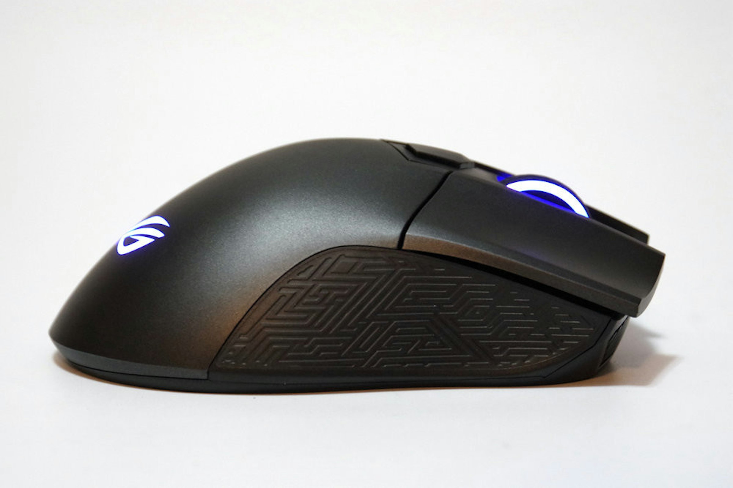 Computer mouse, Car, Product, Input Devices, Product design, Personal protective equipment, Automotive design, Design, Equipment, Input/output, mouse, Input device, Mouse, Electronic device, Technology, Computer component, Computer hardware, Peripheral, Computer accessory, Equestrian helmet, Computer