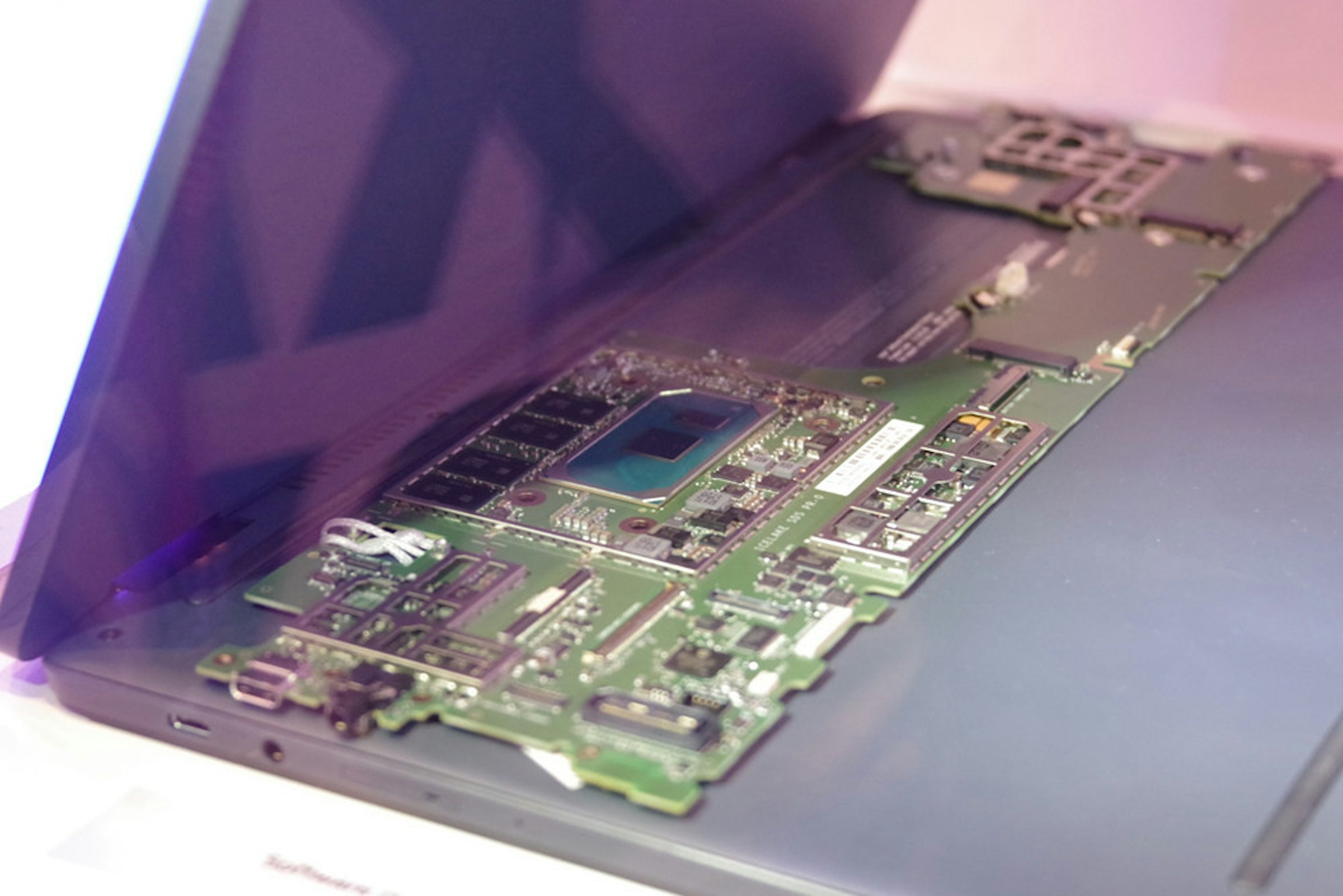 Computer hardware, Electronics, Electronic engineering, Electronics Accessory, Electronic component, Motherboard, Electrical engineering, Electrical network, Microcontroller, Central processing unit, computer hardware, Electronics, Technology, Purple, Electronic device, Computer component, Motherboard, Computer hardware, Electronic component, Electronics accessory, Gadget