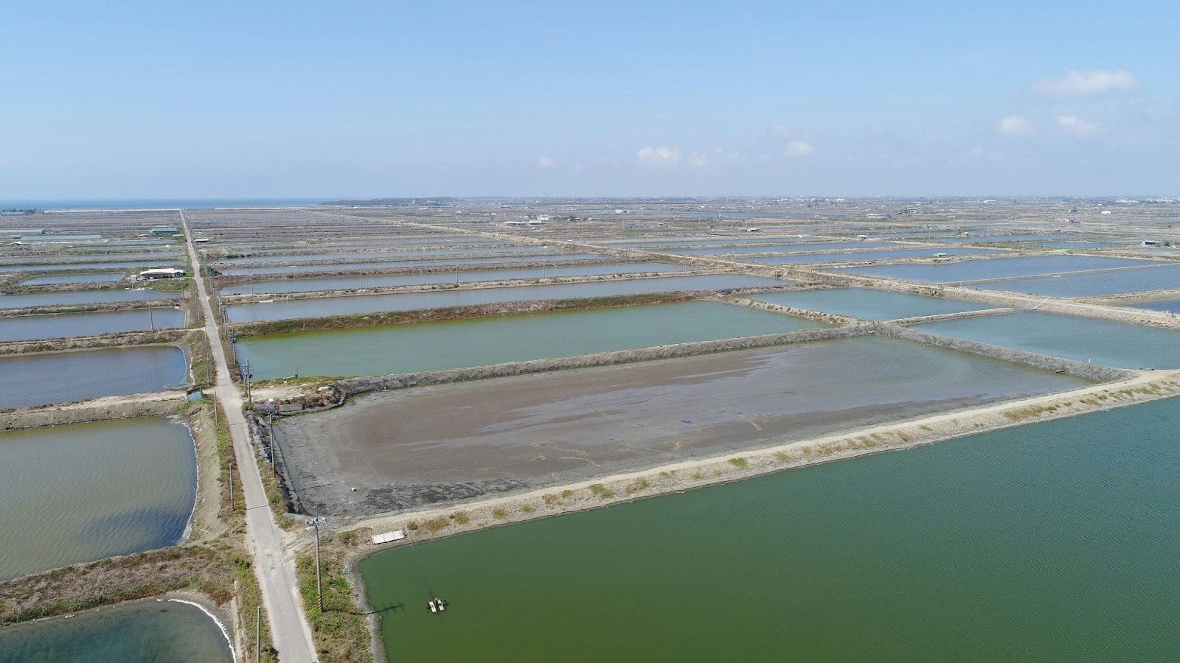 Taiwan, , Tidal marsh, Mudflat, , Salt evaporation pond, Water resources, Corporation, Company, Salt marsh, JPEG, Water resources, Water, Aerial photography, Salt evaporation pond, Artificial island, Estuary, Lacustrine plain, Polder, Bird's-eye view, Plain