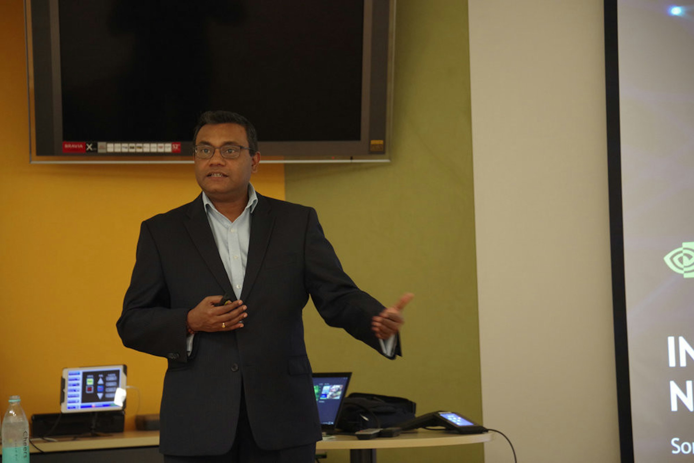 Academic conference, Lecture, Public Relations, Seminar, Business, Business development, Human behavior, Conversation, Energy, Human, nvidia, Presentation, Public speaking, Orator, Speech, Job, Suit, Spokesperson, Event, Seminar, Businessperson