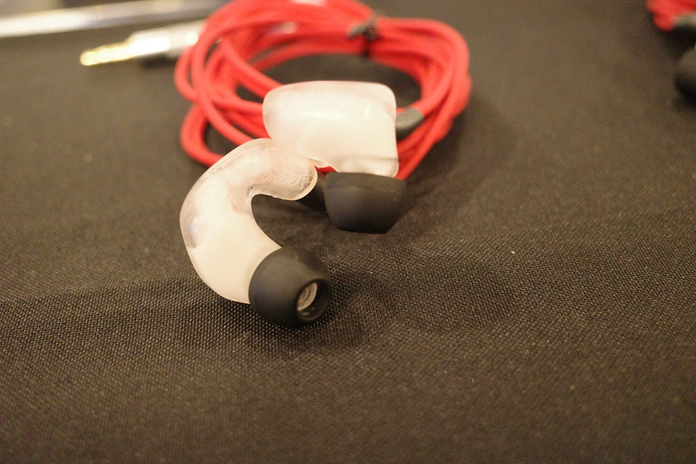 Headphones, Audio, Onkyo, Ear, Product design, Armature, Electronics, Design, Body Jewellery, Wire, headphones, Red, Light, Wire, Technology, Electronic device
