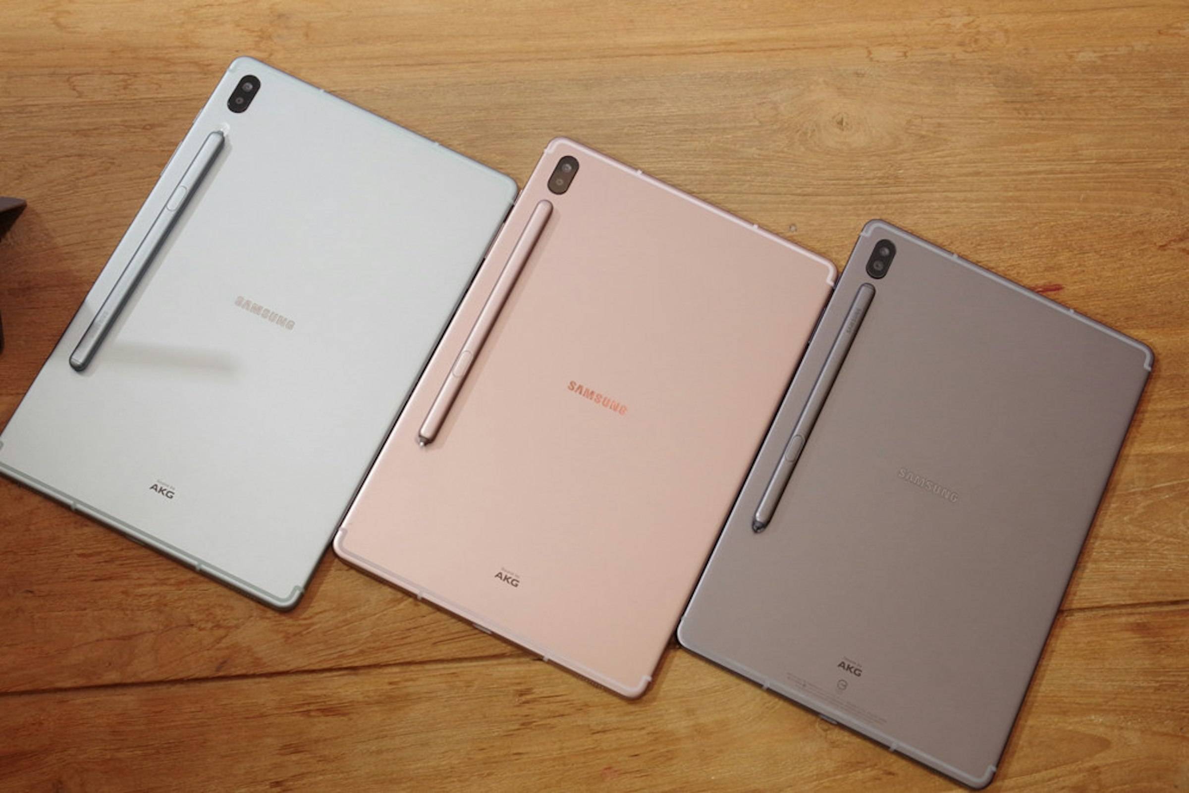 Smartphone, , Notebook, Writing, Pen, Writer, Cell Phones, Novel, Product design, Product, smartphone, Gadget, Communication Device, Electronic device, Technology, Smartphone, Material property, Portable communications device, Ipad, Mobile phone