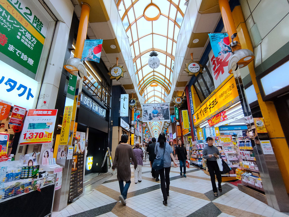 照片中提到了ル2阶、ノています、トレンズ処方，包含了中野站、市场、购物中心、中野站、购物