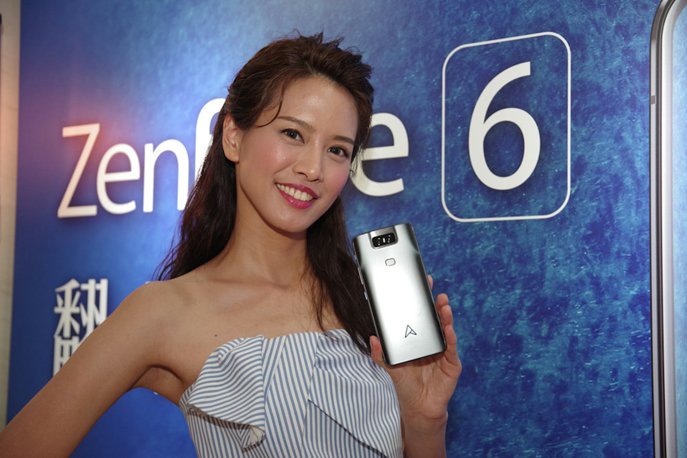 ASUS ZenFone 6, , Asus, ASUS, 瘾科技, Computex, Zenbook, , , Qualcomm Snapdragon, beauty, Gadget, Smartphone, Mobile phone, Electronic device, Technology, Portable communications device, Communication Device