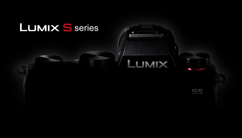 照片中提到了LUMIX S series、LUMIX、S5，跟松下、松下有關，包含了松下Lumix DMC、鏡頭、光、無反光鏡可換鏡頭相機、儀表