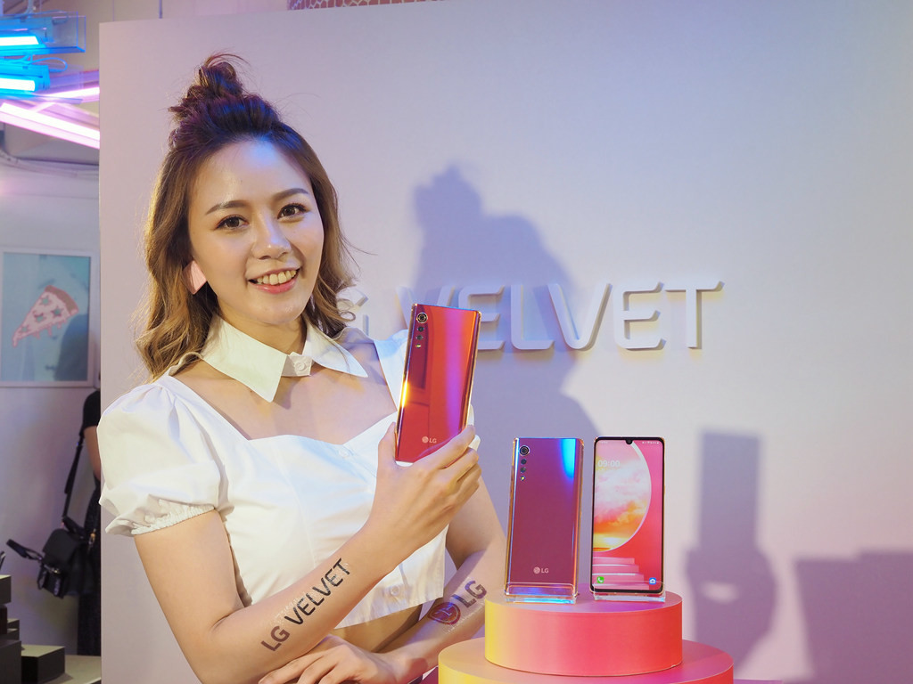 LG 美型5G 機LG VELVET 在台上市，繽紛甜點配色結合3D Arc 玻璃機背