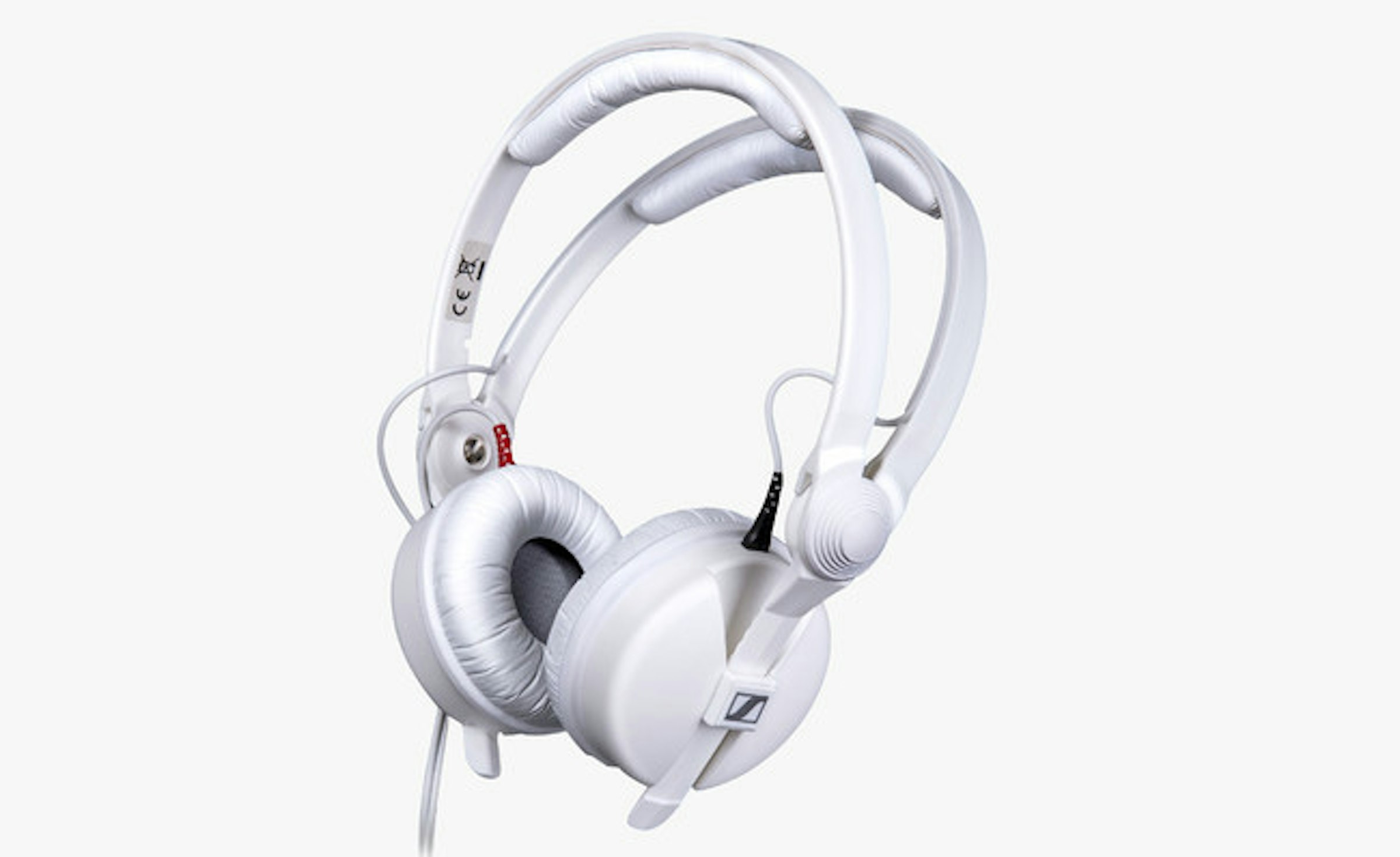 照片中包含了頭戴式耳機、森海塞爾HD 25-1 II、森海塞爾、音響器材、麥克風