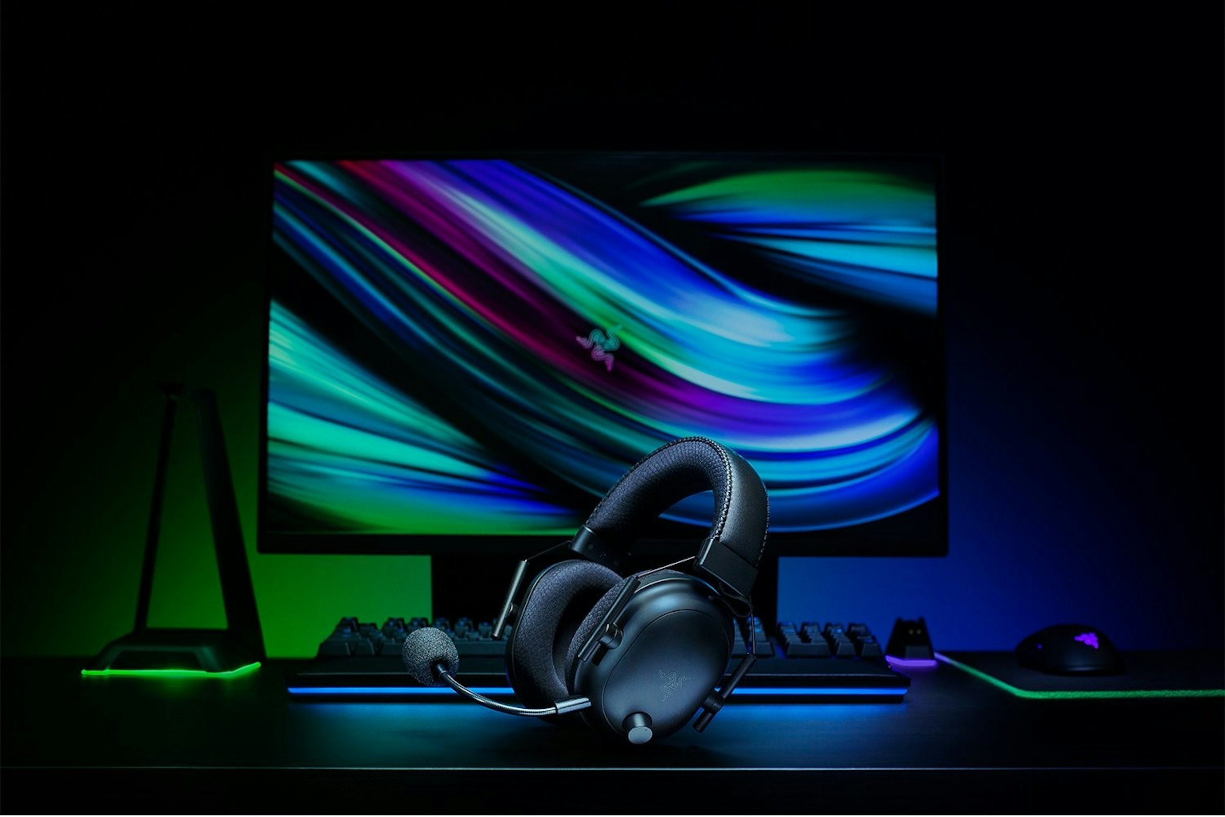 Razer 旗艦級無線電競周邊全面進化 Blackshark V2 Pro Deathadder V2 Pro 與blackwidow Pro V3 登場 電競鍵盤 1569 癮科技cool3c