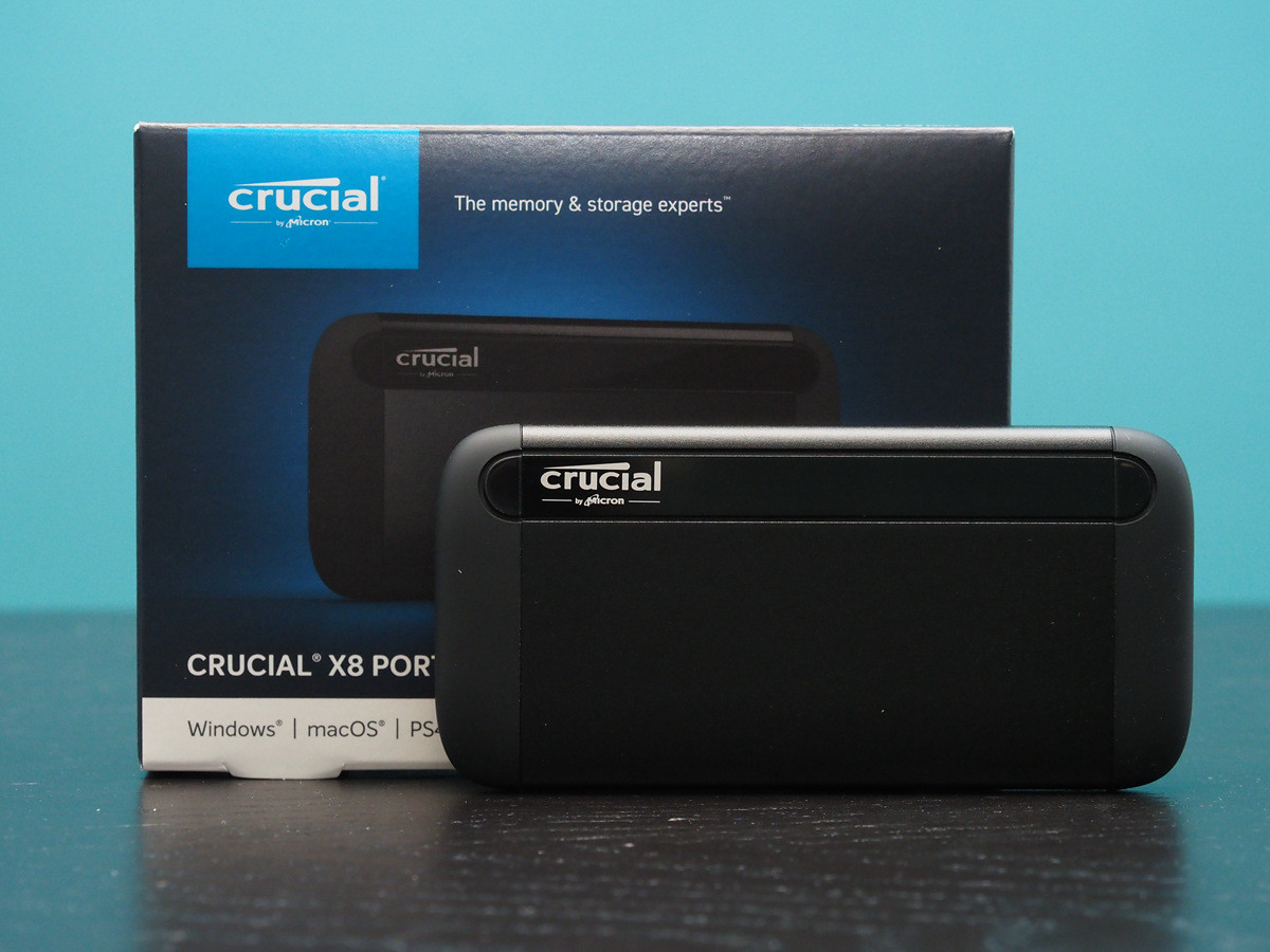 輕便、耐振、大容量且實際傳輸穩定可靠， CRUCIAL X8 行動SSD 動手玩