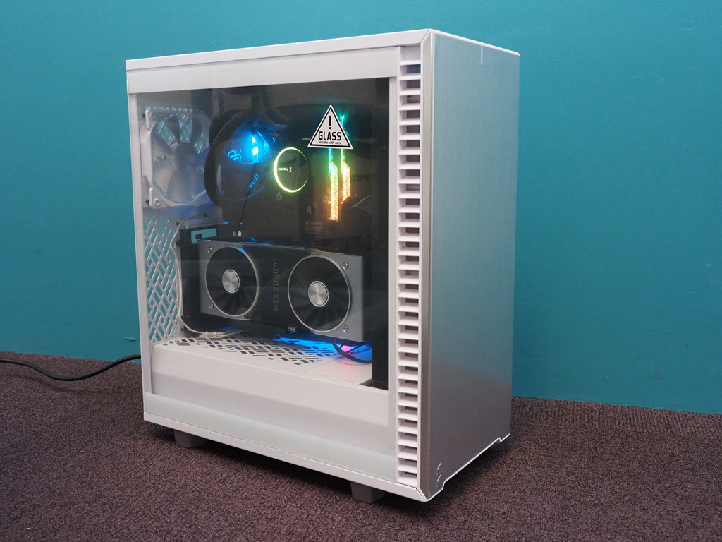 簡約緊湊大肚量ATX 機殼， Fractal Design Define 7 Compact White TG