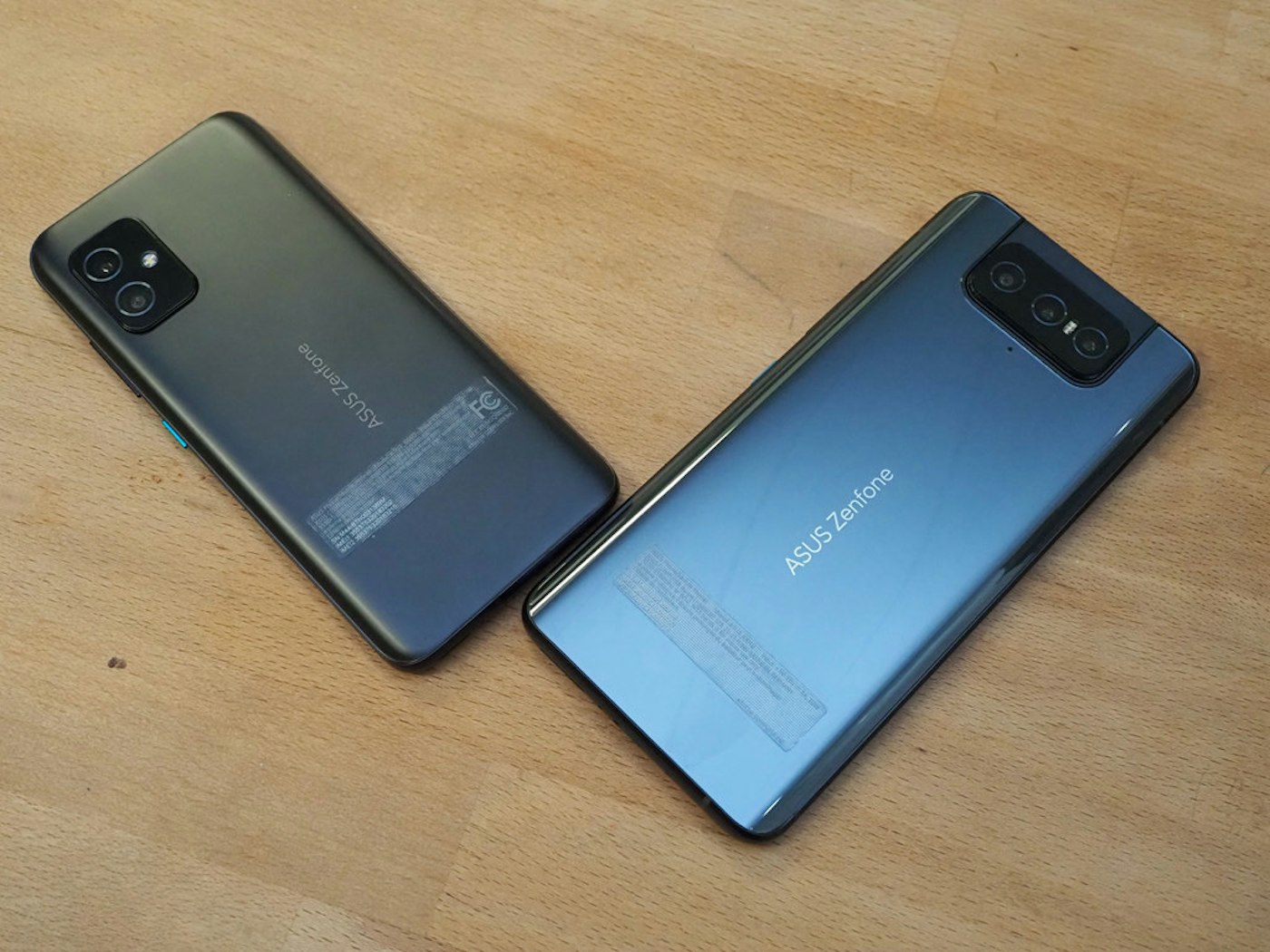 華碩全新zenfone 8 主打有耳機孔一手掌握旗艦機種 經典翻轉鏡頭設計更名zenfone 8 Flip 升級硬體與機構再續存 Snapdragon 888 161590 Cool3c