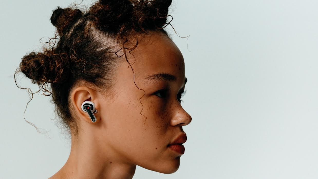 具透明設計的Nothing ear (1) 真無線耳機正式登台，售價3,190 元#降噪