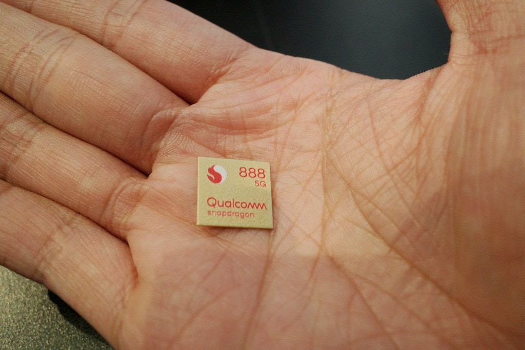 照片中提到了888、5G、Qualcomm，包含了手、高通公司、癮科技、電腦、5 nm製程