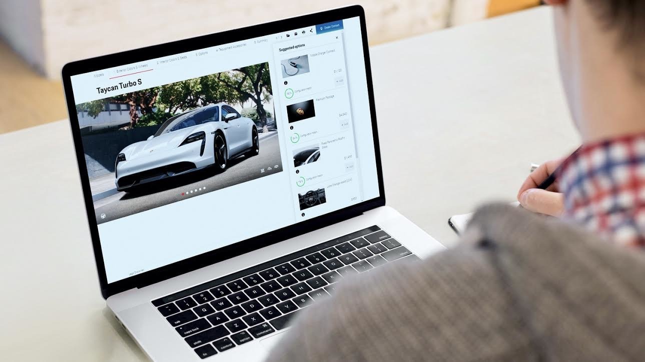 照片中提到了Motela、Er Celossee 2 oon Ses S 0ptons、4ueneto,包含了保時捷、保時捷、汽車、保時捷卡雷拉GT、保時捷930