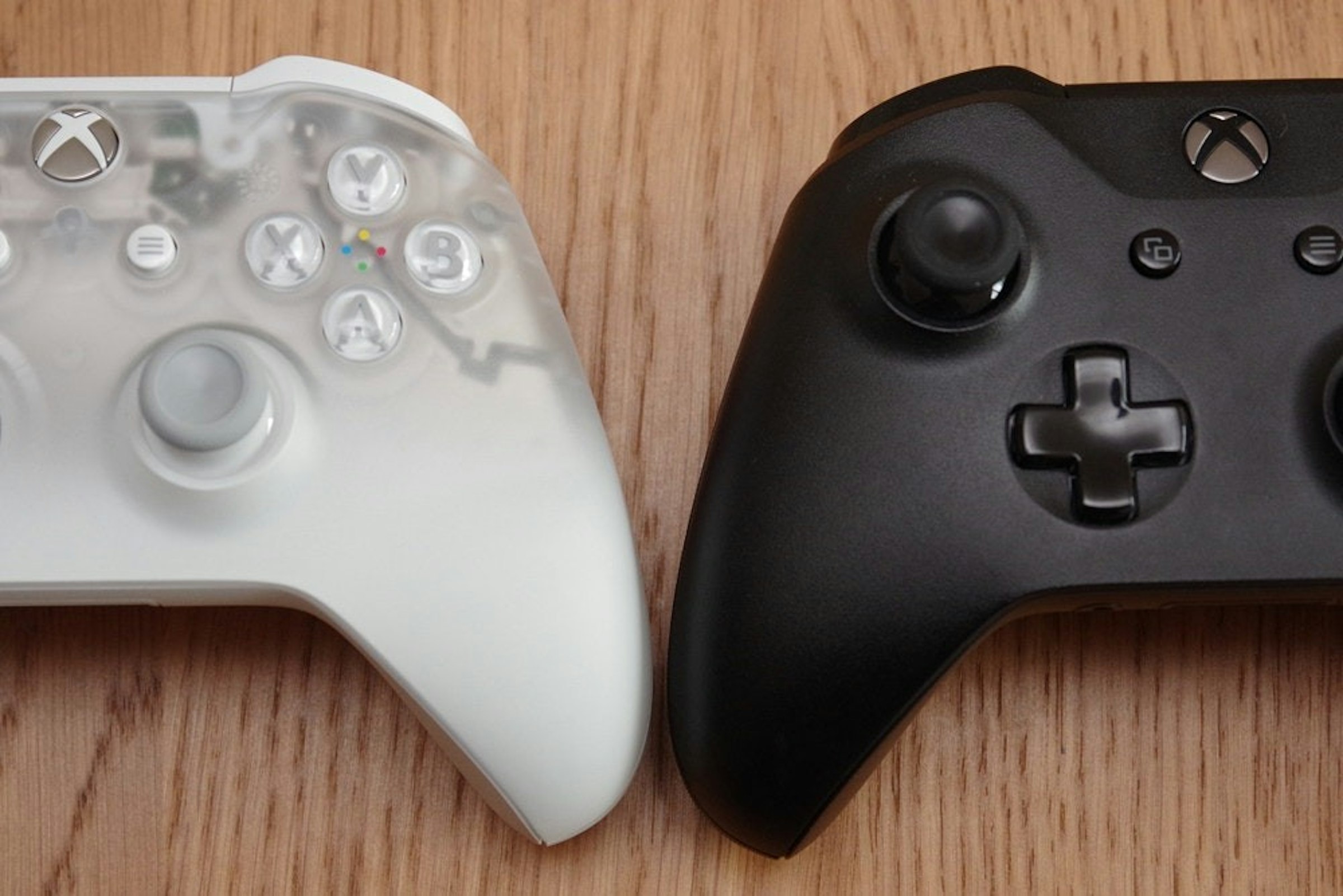 照片中跟Xbox One控制器、世界醫學會有關，包含了遊戲控制器、遊戲桿、的PlayStation 3、Xbox One、電腦