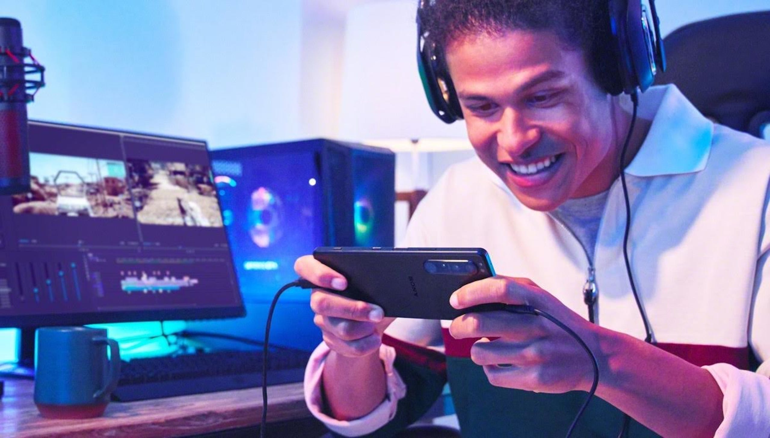 Sony Xperia 1 Iii 成為決勝時刻mobile Garena 世界大賽官方指定用機 藉4k 1hz 螢幕 深色背景強化與音效等化技術提升玩家體驗 Snapdragon 8