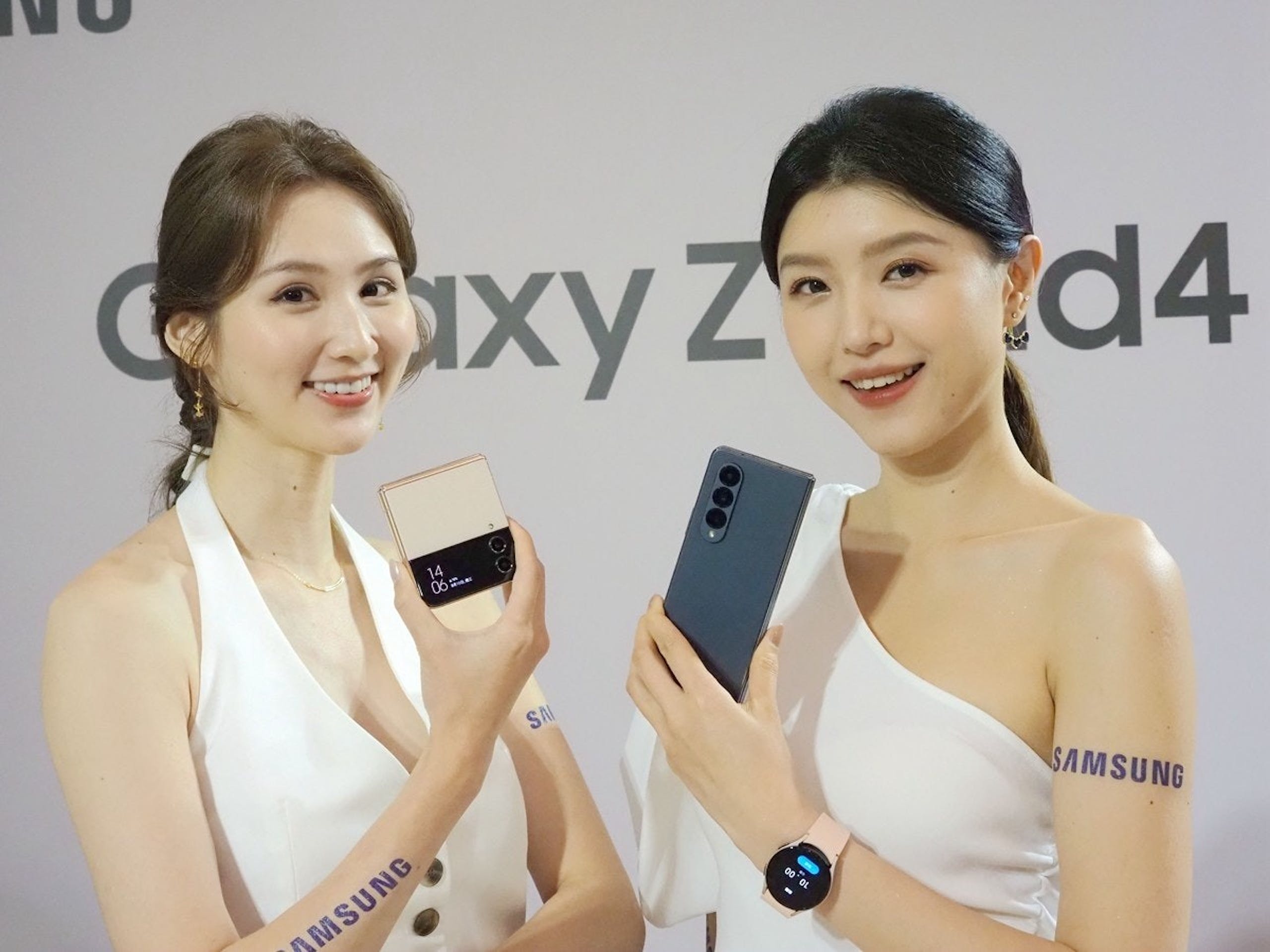 照片中提到了AMSUNG、xy Zd4、SAI，跟三星集團、三星集團有關，包含了三星折迭手機2022價格、三星 Galaxy Z 折疊 4、三星 Galaxy Z Flip 4、銀河解包、三星