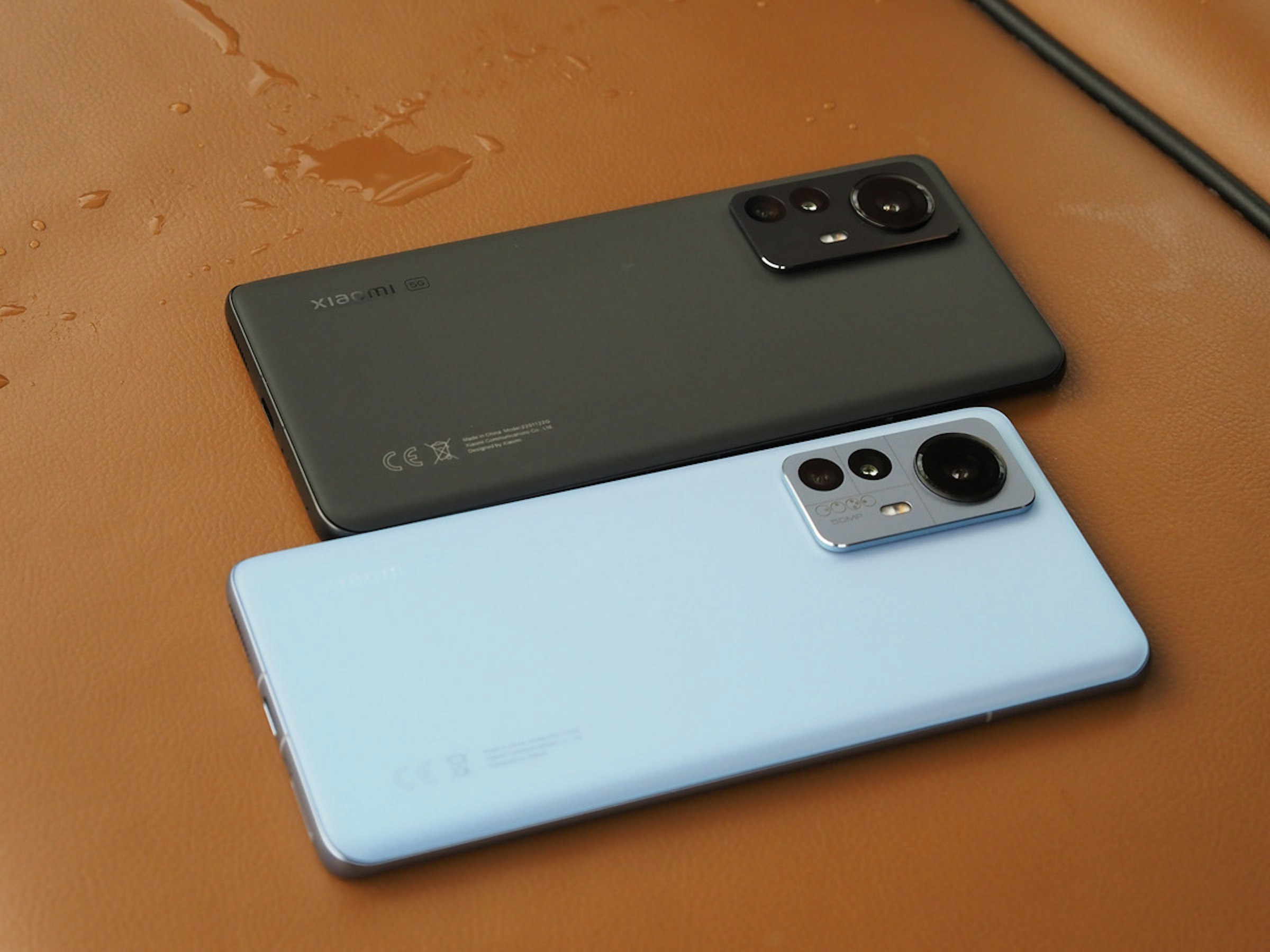 照片中提到了Xiacmi、CE X、GOBO，跟黃石俱樂部有關，包含了功能手機、電子配件、功能手機、手機、產品設計