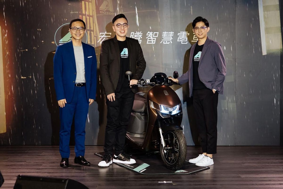 照片中提到了IMOTOF、f、智慧電買,包含了適合、適合、紳士