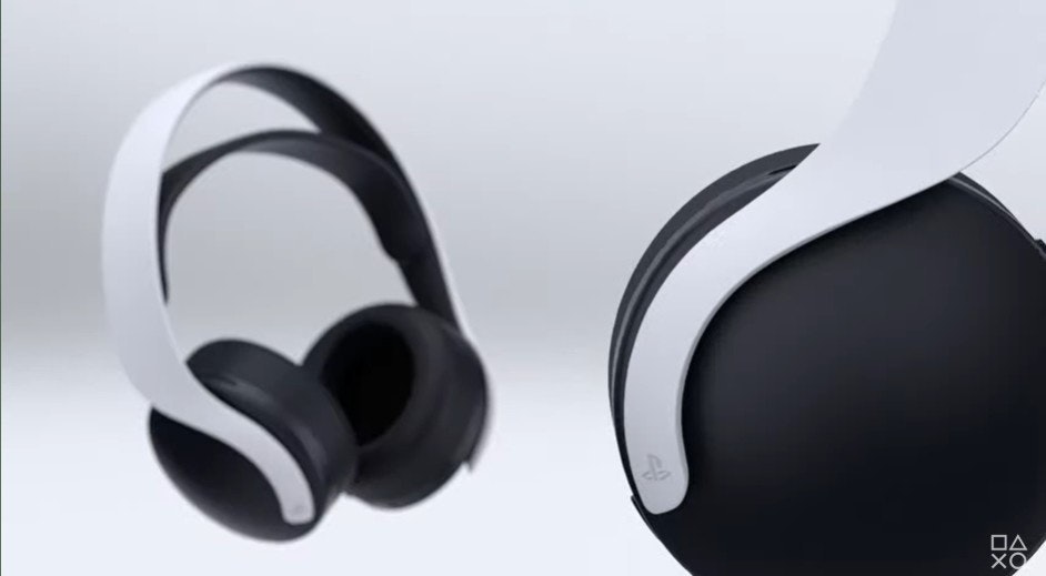 照片中包含了ps5 sluchatka、的PlayStation 5、索尼PULSE 3D、索尼 PULSE 3D 無線、的PlayStation 4
