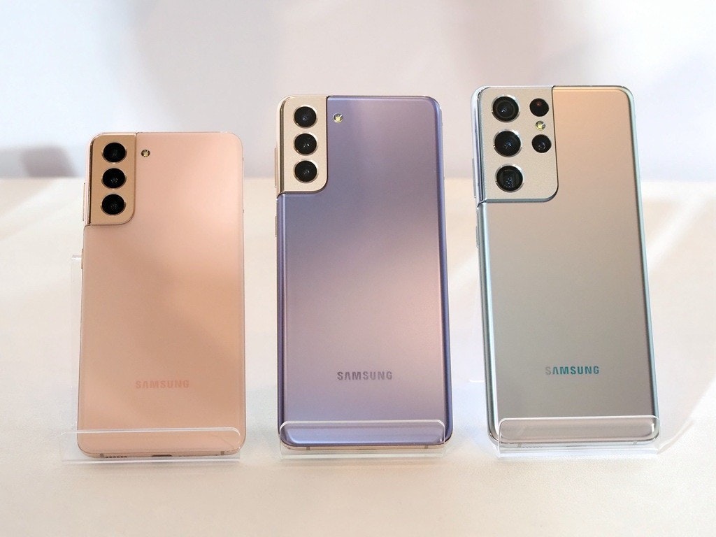 照片中提到了SAMSUNG、SAMSUNG、SAMSUNG，包含了功能手機、三星蓋樂世 S22、三星Galaxy S21 + 5G、三星Galaxy S21 Ultra 5G、三星Galaxy S20