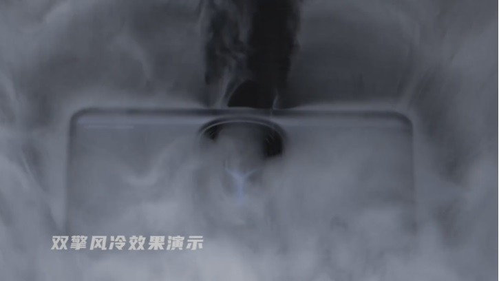 照片中提到了双擎风冷效果演示,包含了抽煙、冷凍、化學、科學