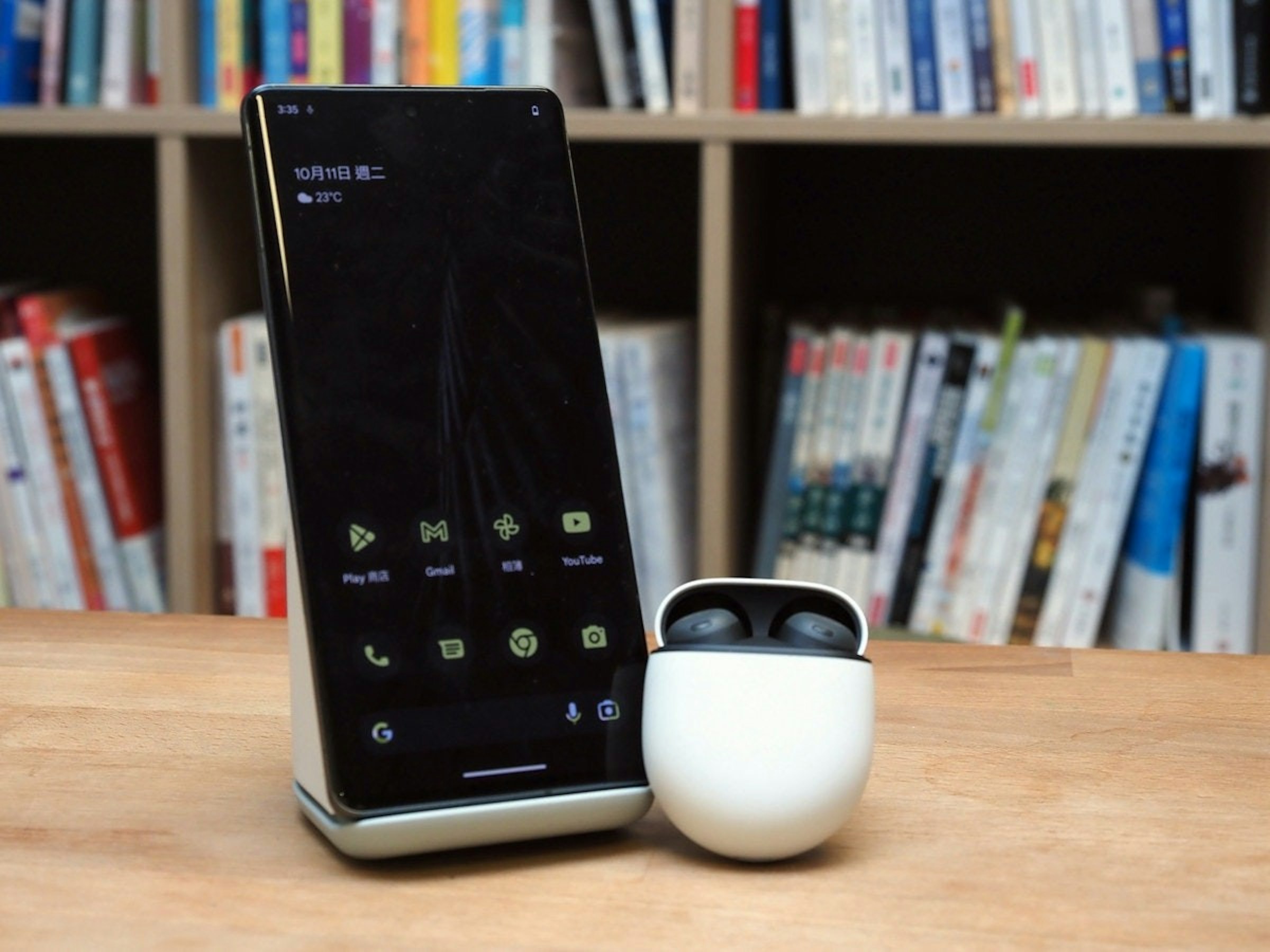 照片中提到了3:35 4、10/118 =、23°C，包含了功能手機、華碩 ROG Phone 6 解鎖、沒有電話 1、手機、ROG電話
