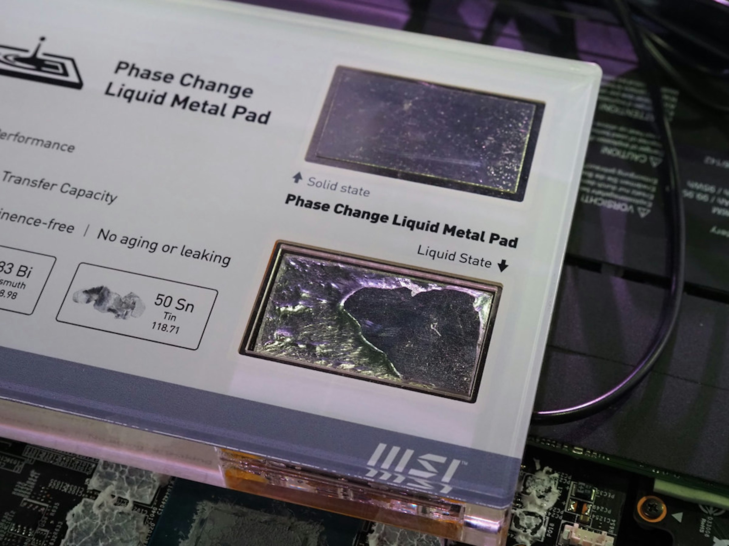 照片中提到了AYLR、A CAUTION、Phase Change，包含了電子產品、顯示裝置、電子產品、文本、多媒體