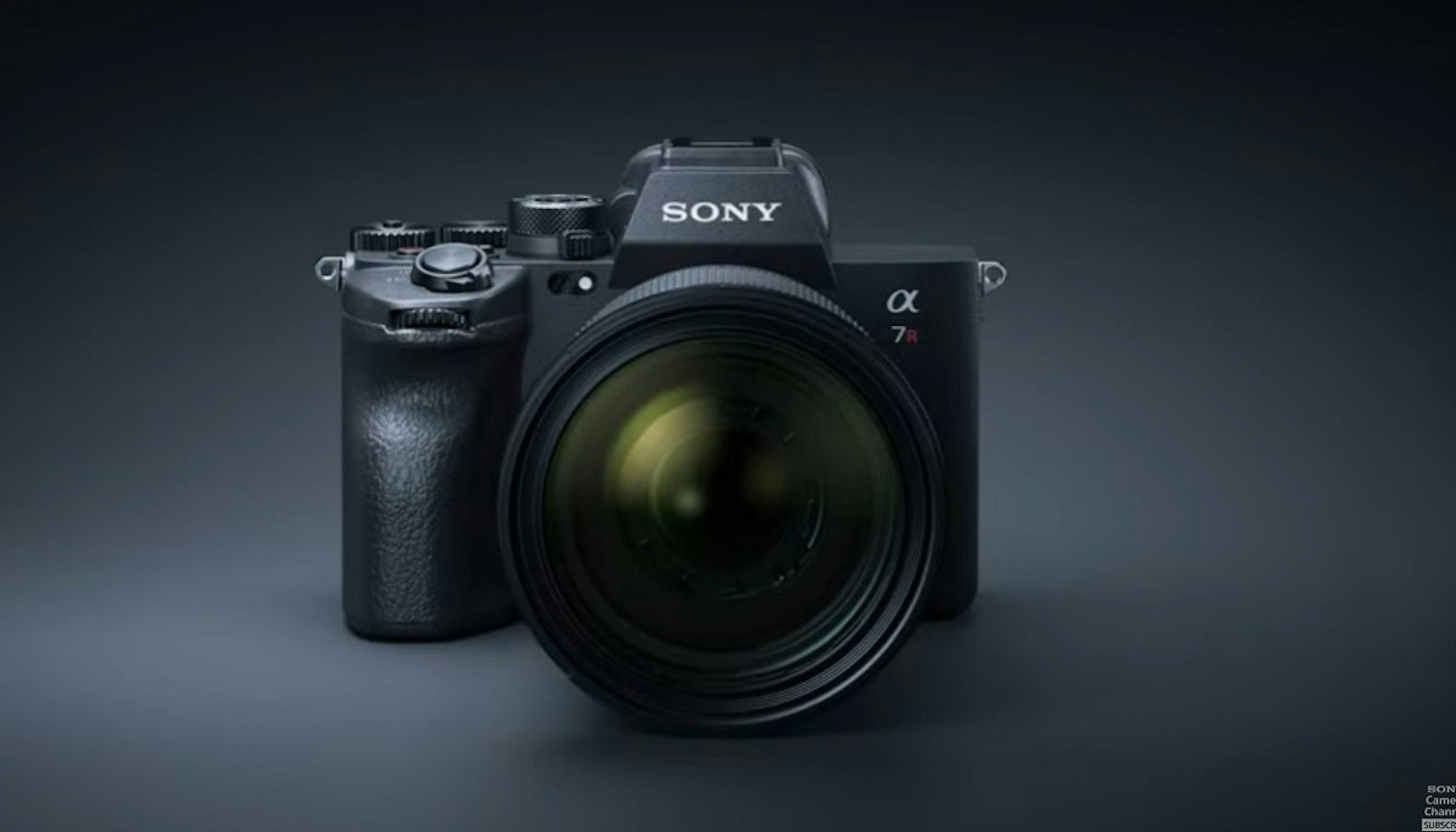 照片中提到了SONY、α、7R，包含了鏡頭、單反相機、單反相機、鏡頭、相機