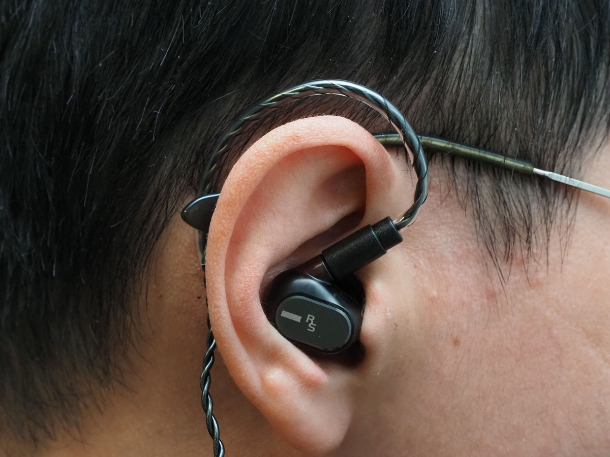 日系平價通用型舞台監聽耳機新勢力， Acoustune RS ONE 入耳式耳機評測 ...