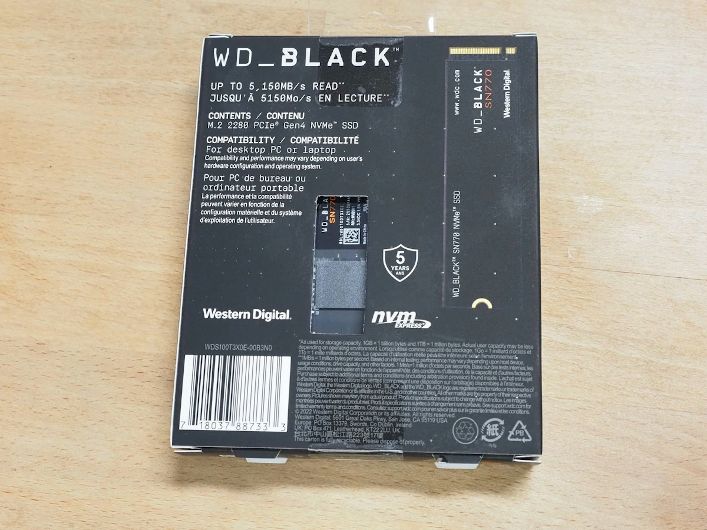 照片中提到了WD BLACK、TM、-，包含了電子配件、電腦、顯示卡、固態硬盤、西部數據